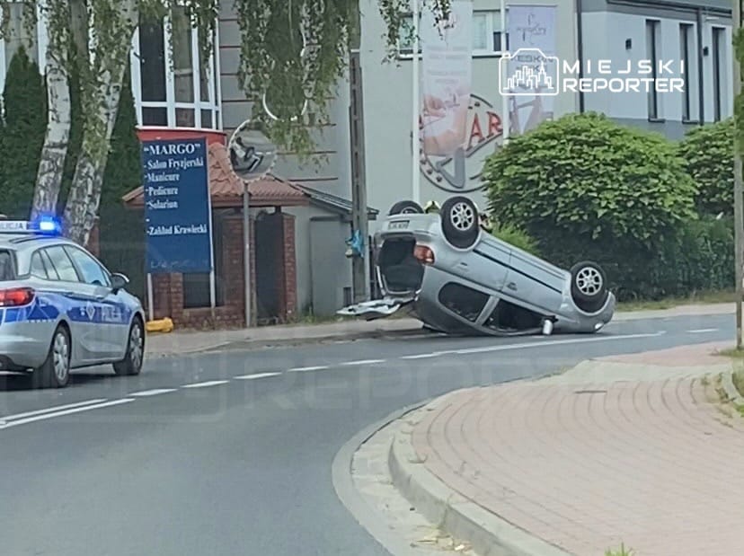 25 yasindaki surucu yaris in gucunu kontrol edememis ve takla atmistir kendisine en yuksek para cezasi verildi ve ehliyetine el konuldu 6373
