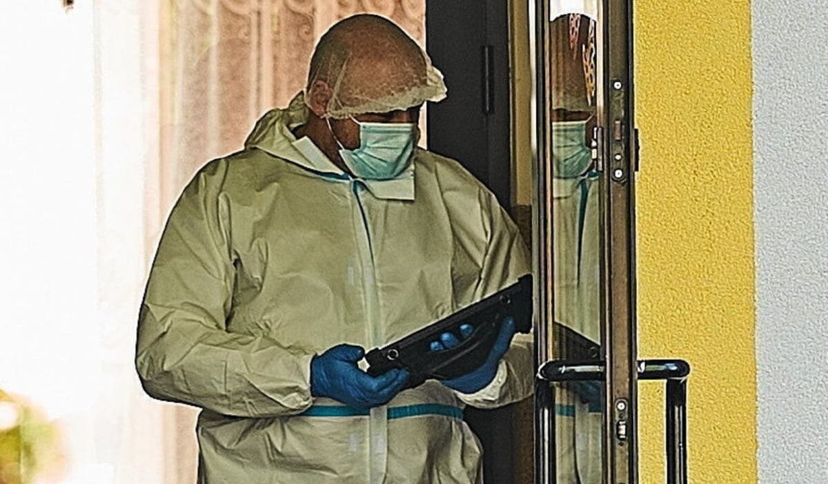 65 yasindaki kadinin kizilada olumu supheli kendini polis e bildirdi yeri kan i zleriyle dolu 3989