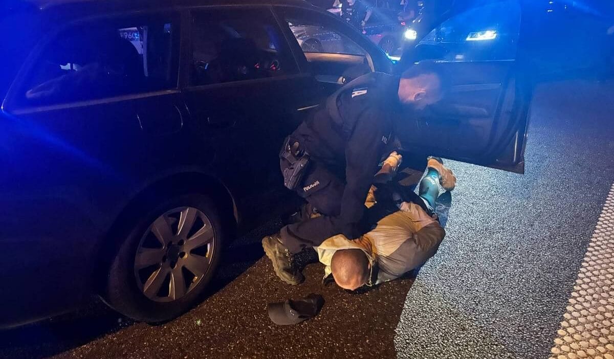 A2 de buyuk bir polis operasyonu i ki rus gozaltina alindi belcika da 56 yasinda birini oldurmek uzereydiler 7306