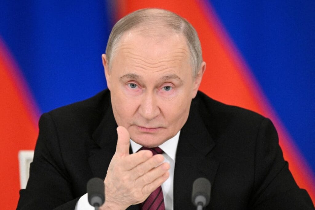 abd ve rusya ukrayna baris anlasmasi uzerinde calisiyor putin in kazanclarini pekistirecek 3764