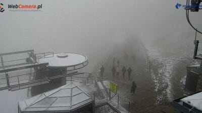 Agustos ayi devam ediyor ve kasprowy wierch te kar ve buz var son 15 yilda ilk kez boyle bir durum 6589