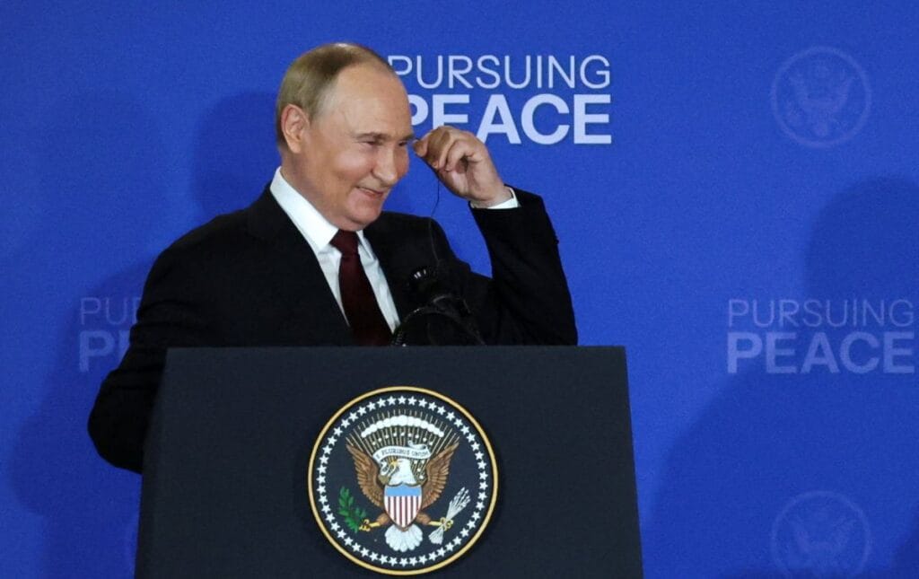 alaska da herkes siergiej awrow un bluzasina bakti w adimir putin in tepkisi 4814