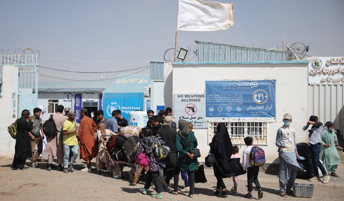 Alman hukumeti geri adim atiyor ancak berlin vize sozu verdigi afganlari kabul edecek 7150