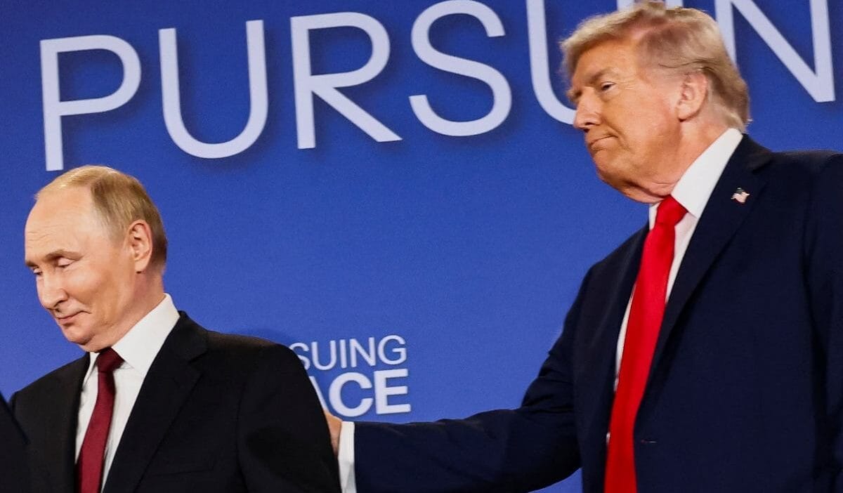 Almanya yetkilileri trump un putin yaninda oldugunu dusunuyor bizim tarafimizda degil 4893