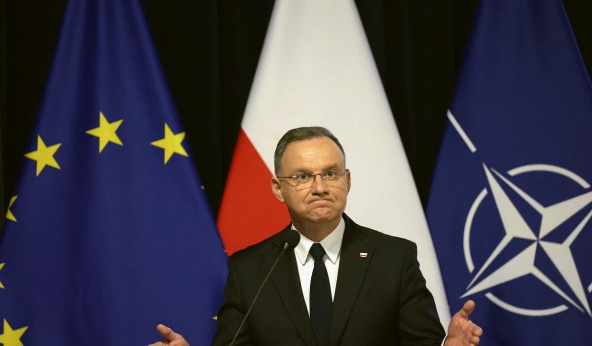 Andrzej duda 27 yil sonra sessizce jagiellonian universitesi ndeki i sini kaybetti 3320