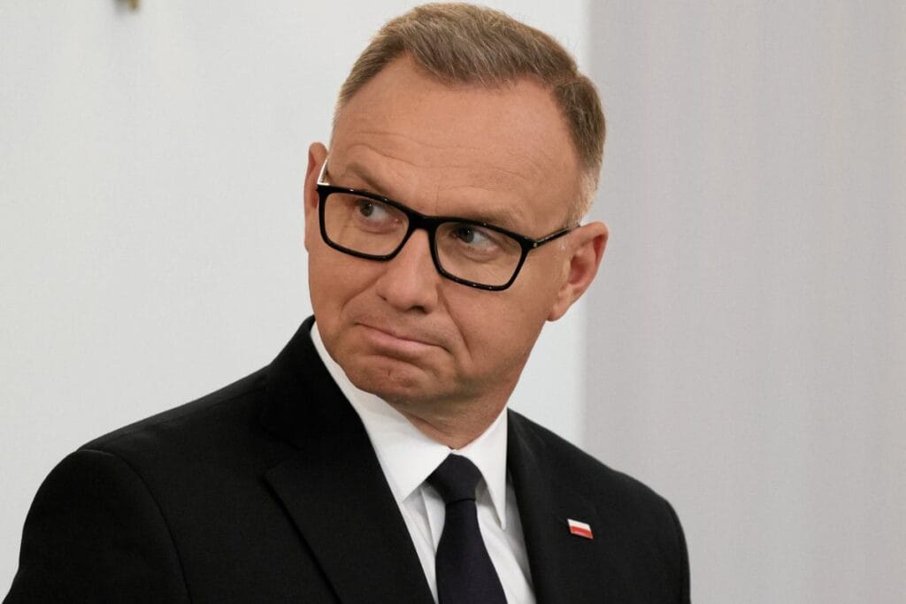 andrzej duda cumhurbaskanligi emekliliginde ne yapacak kaliplari kirmak istiyor 7906