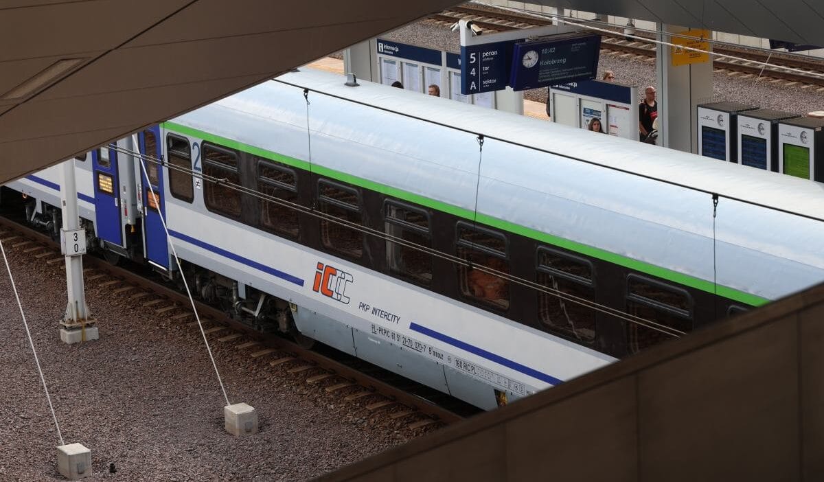 Arıza tren trafiğini felç etti. Uzun gecikmeler 1 Ariza tren trafigini felc etti uzun gecikmeler 6943