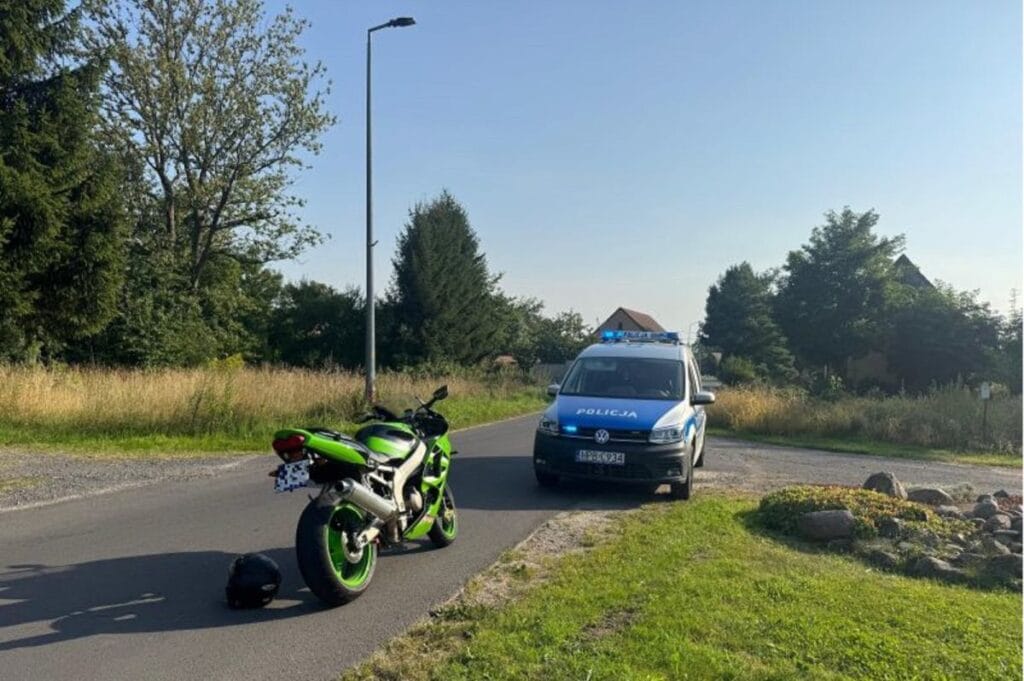 asagi silezya yarin yokmus gibi surdu ve polis onu takip etti vi deo 6785