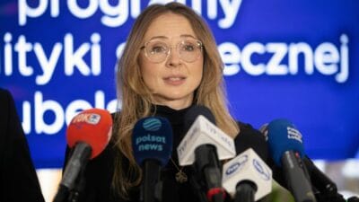 Bakan cumhurbaskanligi vetolarini yorumladi oho burada birileri bakanlar kurulu nu cozuyor 7348