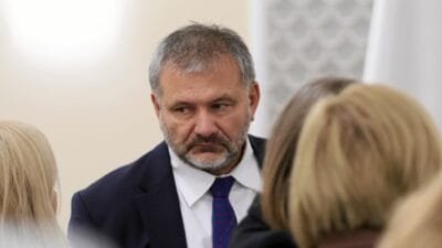 Bakan zurek in uzerinde kara bulutlar mi var avrupa parlamentosu milletvekilleri onun savcilik tarafindan ele alinmasini istiyor 7342