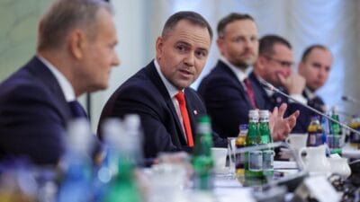 Bakanlar kurulu gawkowski nawrocki de kayip bir adam gordum 7420