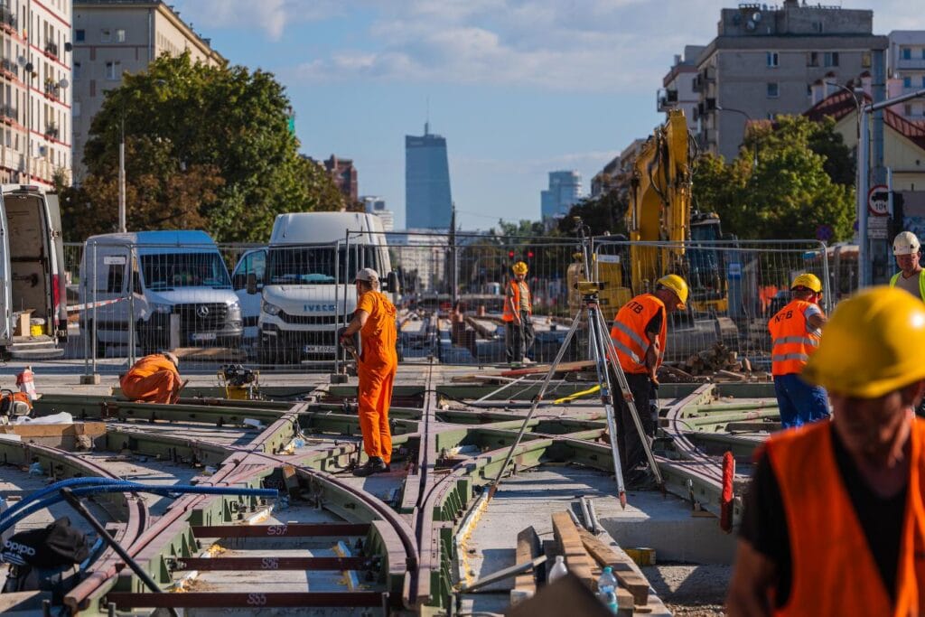 Bati i stasyonuna giden tramvay calismalarin bir sonraki asamasi ve otobus guzergahi duzenlemeleri 6257