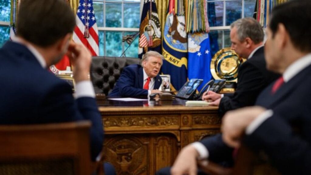 beyaz saray da ukrayna zirvesi putin trump a zelenski ile gorusmeye hazir oldugunu i fade etti 4962