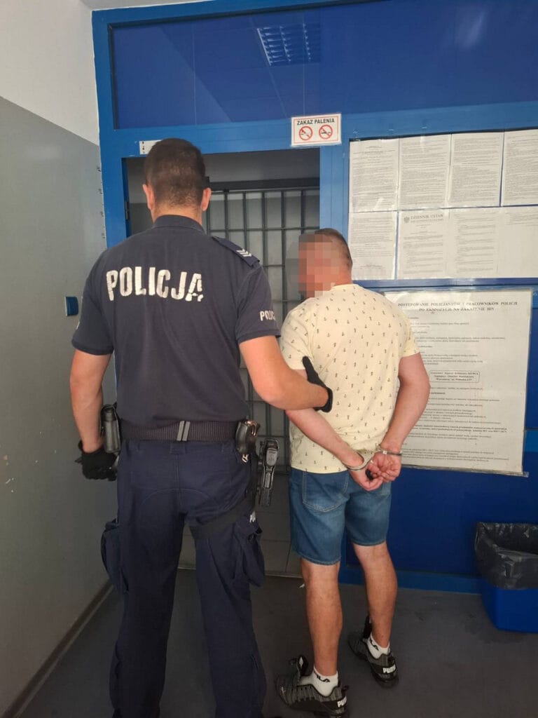 bia o ce de 6 defa omur boyu surus yasagi olan surucu gozaltina alindi 6 yasindaki ogluyla birlikte aracini kullandi 5894