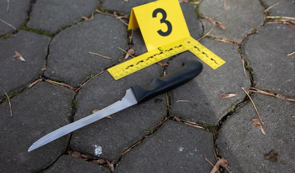 Chorzów'da bıçaklı saldırı. Polis saldırganı tutukladı. "yaralı adamın yaşam mücadelesi devam ediyor". 1 Chorz w da bicakli saldiri polis saldirgani tutukladi yarali adamin yasam mucadelesi devam ediyor 6337