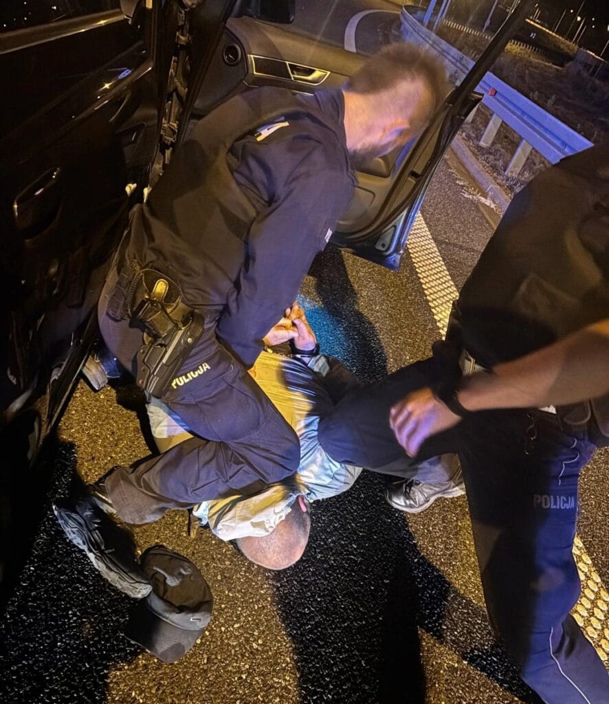 cinayet zanlisi iki rus vatandasi a2 otoyolunda yakalandi vi deo 7275