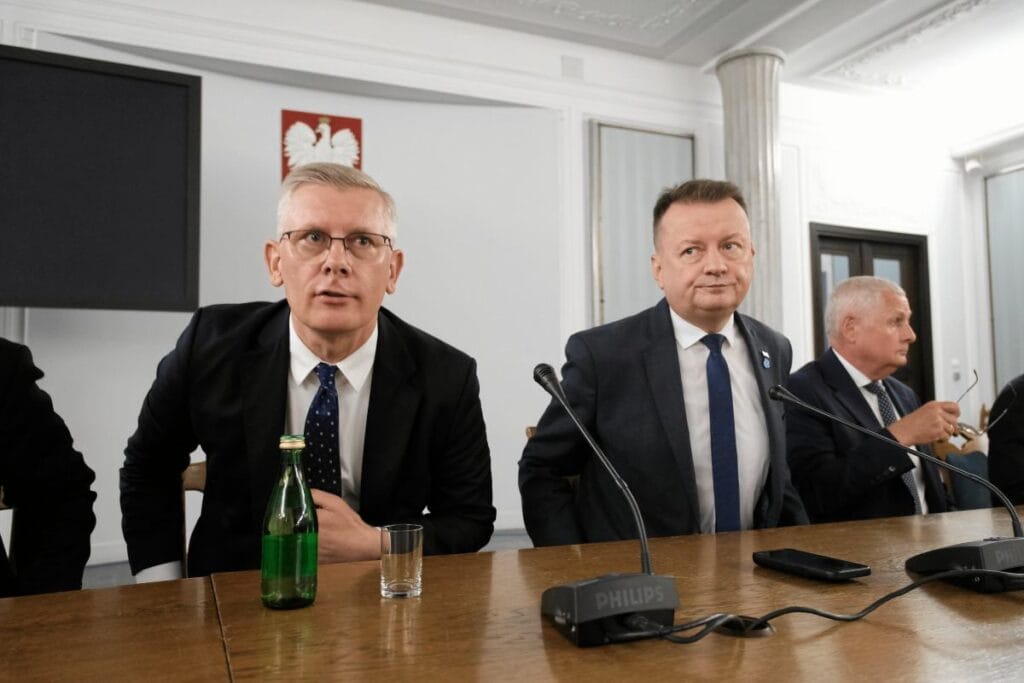 cok gizli askeri planlari aciklayacaklardi sikorski bu bir uyari olsun 6313