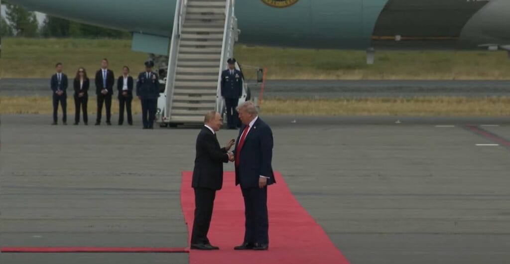 donald trump in vladimir putin ile gorusmesi 4548