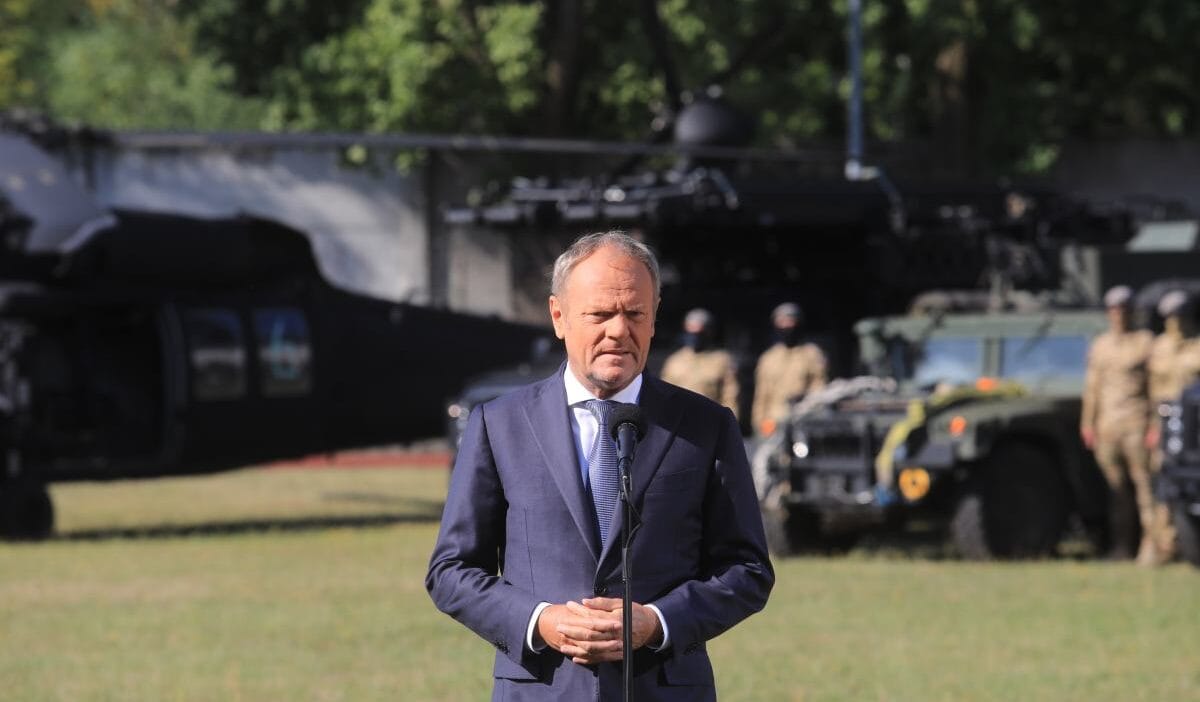 Donald tusk 15 agustos ta grom askerlerine hitap etti 4464
