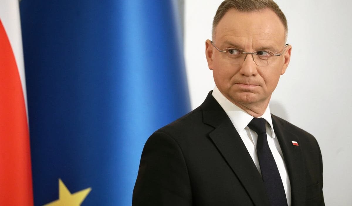 Duda yalnızca ödül vermedi, aynı zamanda geri çekti: başkanlıktan gelen veriler 1 Duda yalnizca odul vermedi ayni zamanda geri cekti baskanliktan gelen veriler 3529