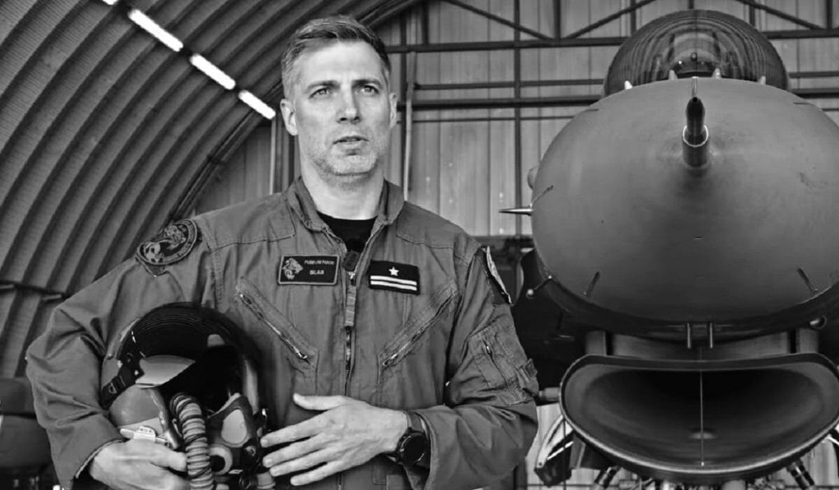 F 16 kazasi binbasi maciej slab krakowian oldu zekice egitilmis odullu pilot 7595