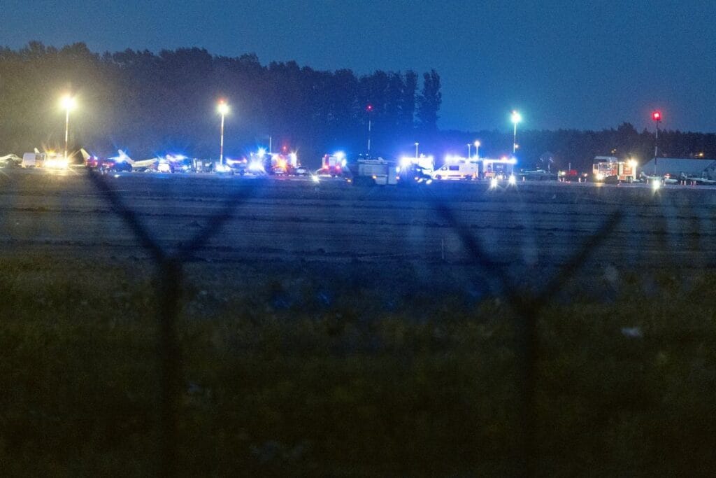 f 16 kazasi radom daki hava gosterisi iptal edildi biletlerle ilgili bir duyuru var 7670