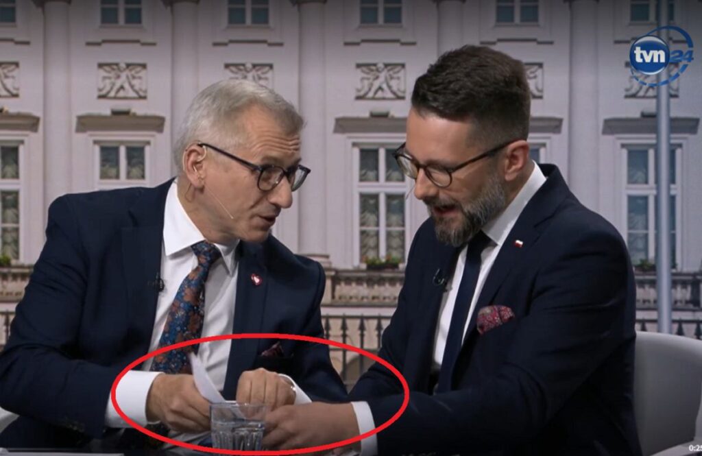 fogiel vs kwiatkowski tvn24 de kart cekismesi one cikti 3553