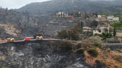 Fransa’da 40°+ isı yıkıyor: yılların en büyük yangınla mücadele 4 Fransa da 40 isi yikiyor yillarin en buyuk yanginla mucadele 3977