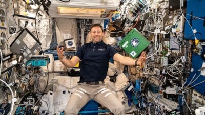 Gagarin caddesi büyüteç altında. Bölge sakinleri polonyalı astronotu tercih ediyor 2 Gagarin caddesi buyutec altinda bolge sakinleri polonyali astronotu tercih ediyor 7078