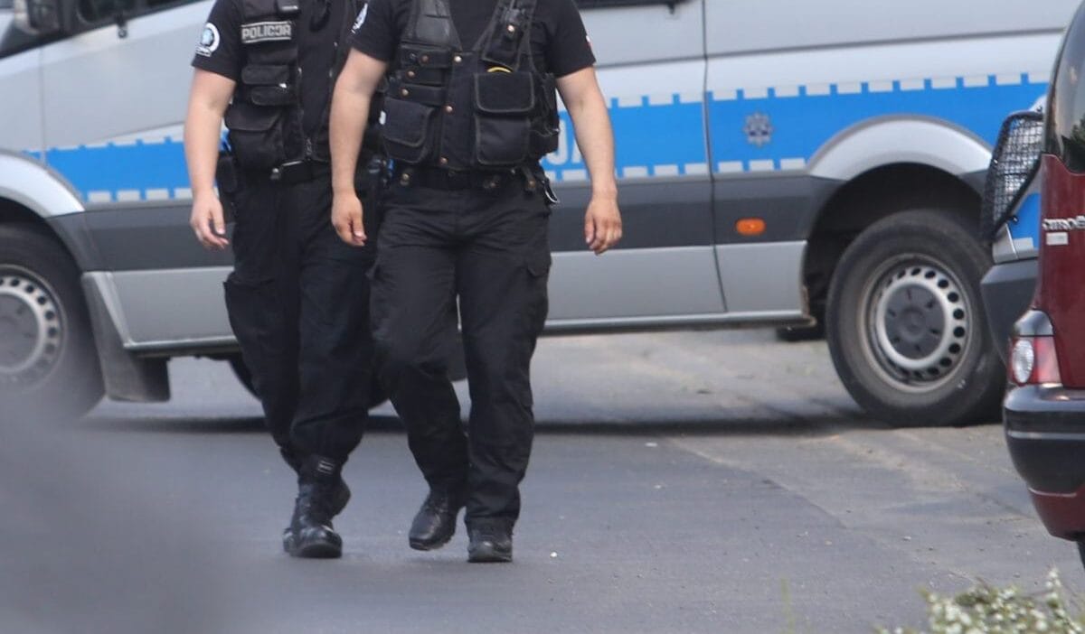 Geçmiş polis memuru rars skandalı: 'red is bad' çalışanlarının haksız tutuklanması 1 Gecmis polis memuru rars skandali red is bad calisanlarinin haksiz tutuklanmasi 3589