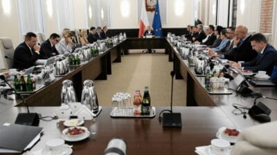 Hangi hukumet en iyisi olurdu polonyalilar son ankette sunlari belirtti 8077