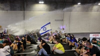 İsrail’de protest dalgası. Savaşı bitirme zamanı geldi. 4 I srail de protest dalgasi savasi bitirme zamani geldi 4741