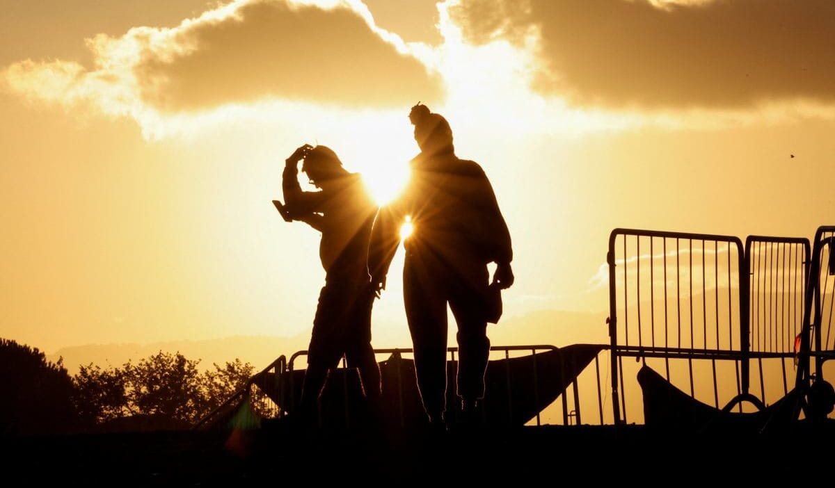 I talya da ayni anda 40 c nin ustune cikan terorizmi afrika nin anti cakil donmesi yuzunden oyun muhtesem yarim gun boyu 4181