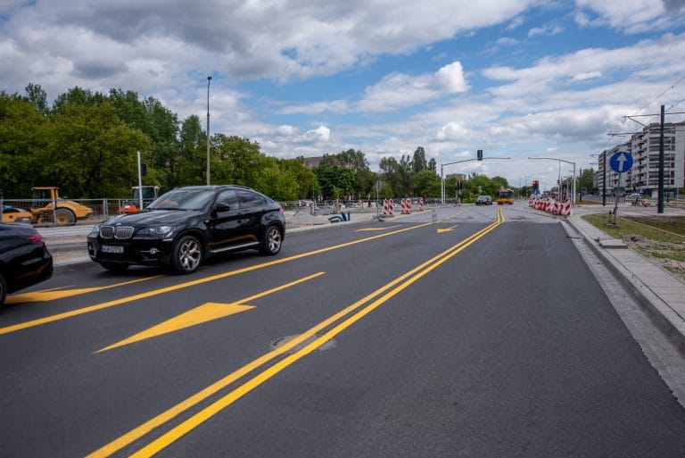 Jana iii sobieskiego caddesi nin onarimi son kat asfalt ve servis yollari 6295