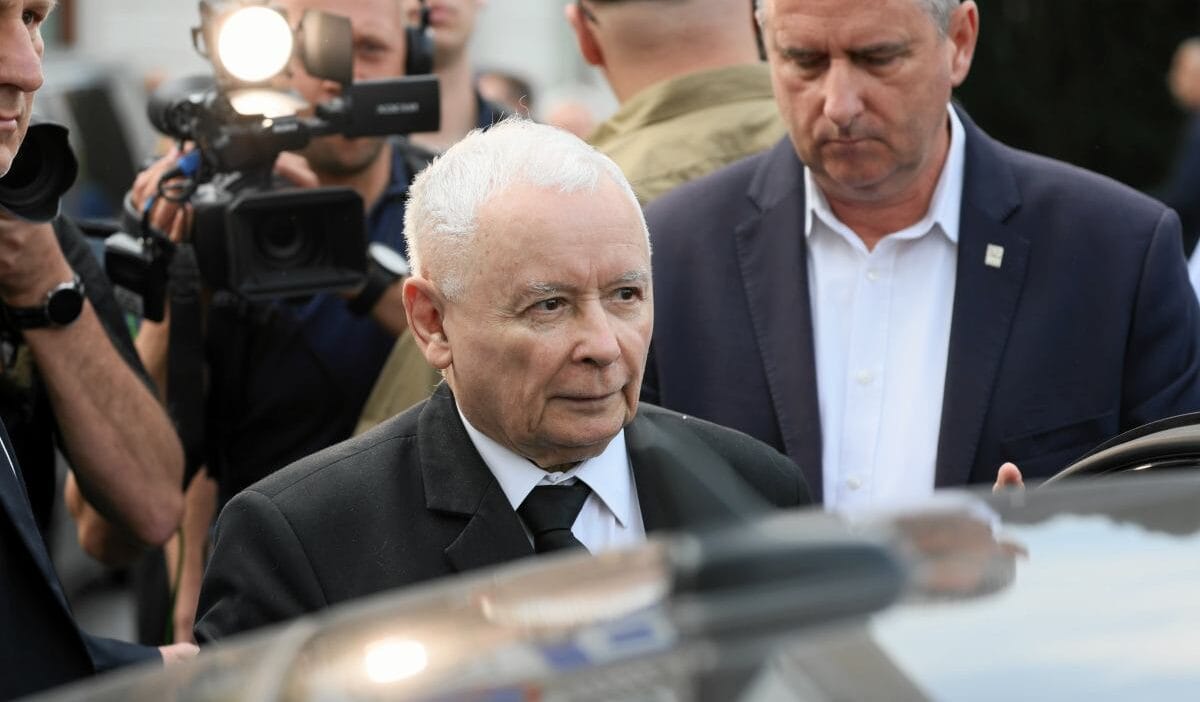 Jaroslaw kaczynski konfederasyon a ates puskurdu genis kapsamli bir bolunmeyle karsi karsiyayiz 6916