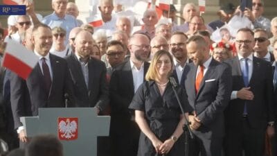 Kalisz de paulina matysiak karol nawrocki nin yanina getirilip cpk yi destekledi 3773