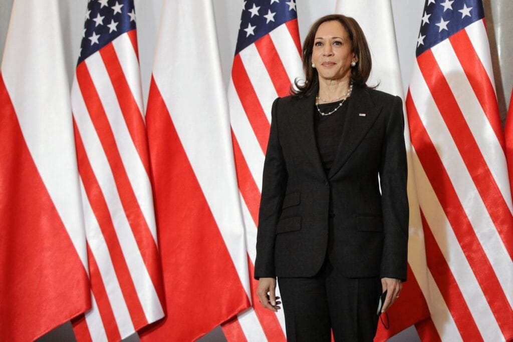 kamala harris gizli servis korumasindan cikarildi donald trump kamala harris in 7954
