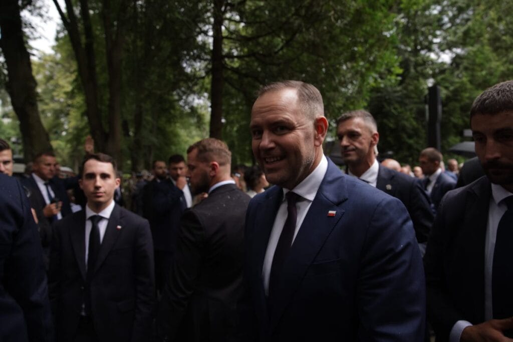 karol nawrocki nin cevresini sekillendiren tartismali i simler ve pis siyasetcileri 3284