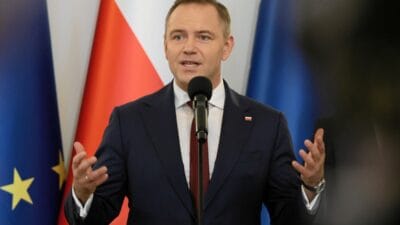 Karol nawrocki nin vetosu polonyalilar bu konuda ne dusunuyor bir kararda cogunlukla hemfikirler sondage 7547