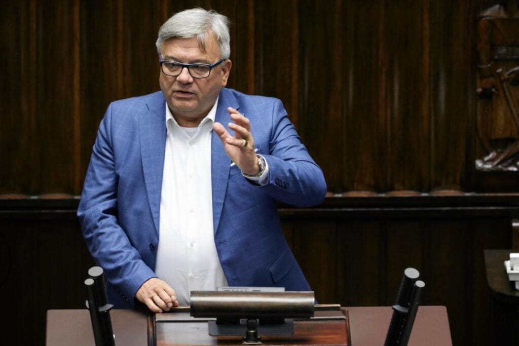 ko parti nin en zengin milletvekili nin esi kpo dan yardim aldi i s tamamen temiz mudahale edilemez 4037