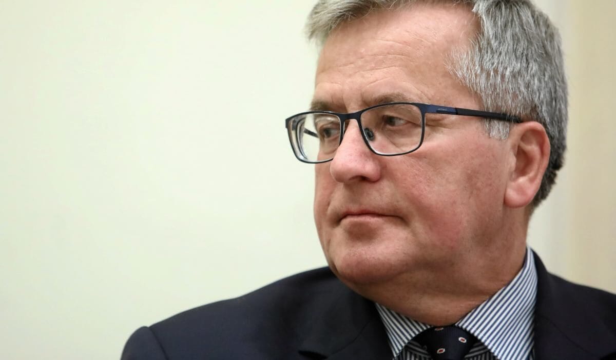 Komorowski'nin yemin törenindeki büyük dili yanlışı: sözlüğünde olmayan kelimeyi söyledi 1 Komorowski nin yemin torenindeki buyuk dili yanlisi sozlugunde olmayan kelimeyi soyledi 3293
