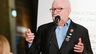 Lech walesa hastalıkla mücadelesi hakkında açıkça konuştu. "mesanemde kanser vardı". 3 Lech walesa hastalikla mucadelesi hakkinda acikca konustu mesanemde kanser vardi 7366