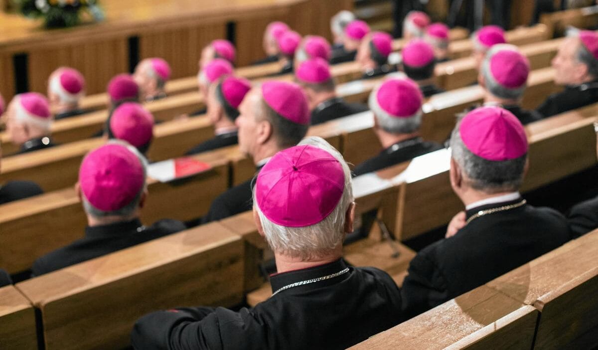 Lubnauer piskoposlara seslendi pedofili konusunda bir komisyon kurmakla ilgili bir sorunlari var ve egitime karsi mucadele ediyorlar 8107