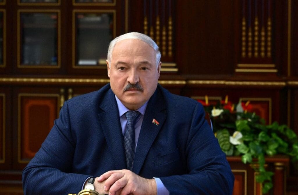 lukashenko polonya ve baltik devletlerine karsi acil guvenlik toplantisi duzenledi 3623