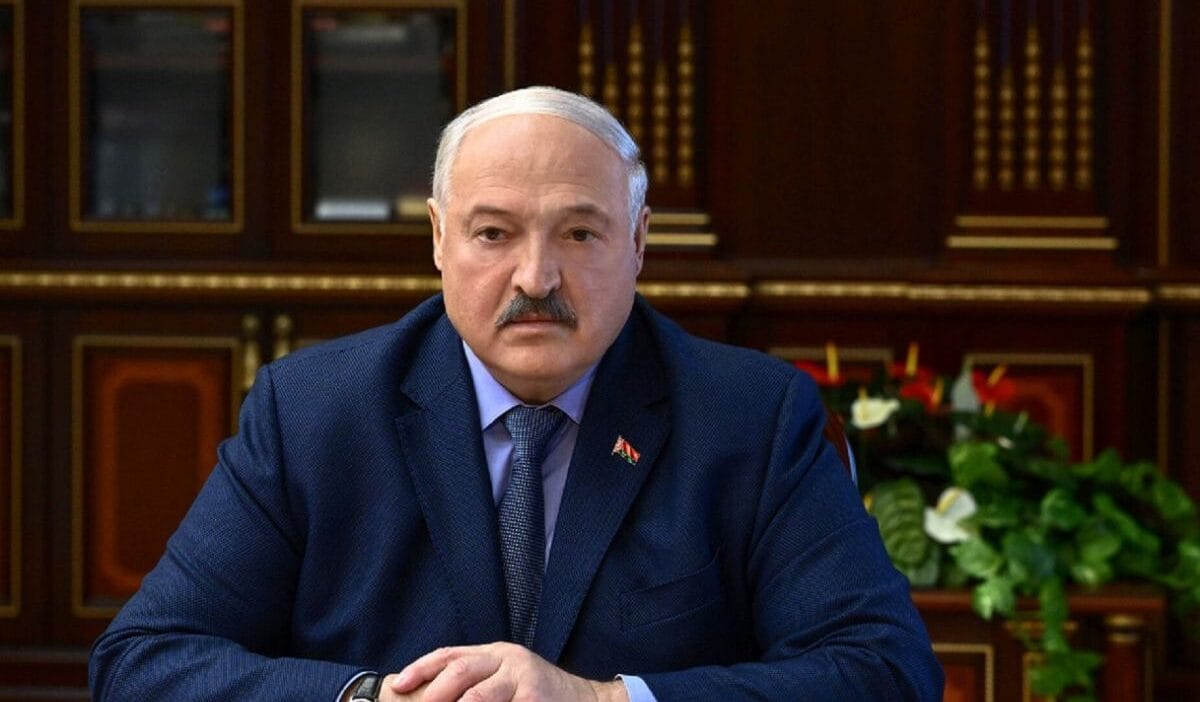 Lukashenko, polonya ve baltık devletlerine karşı acil güvenlik toplantısı düzenledi 1 Lukashenko polonya ve baltik devletlerine karsi acil guvenlik toplantisi duzenledi 3623