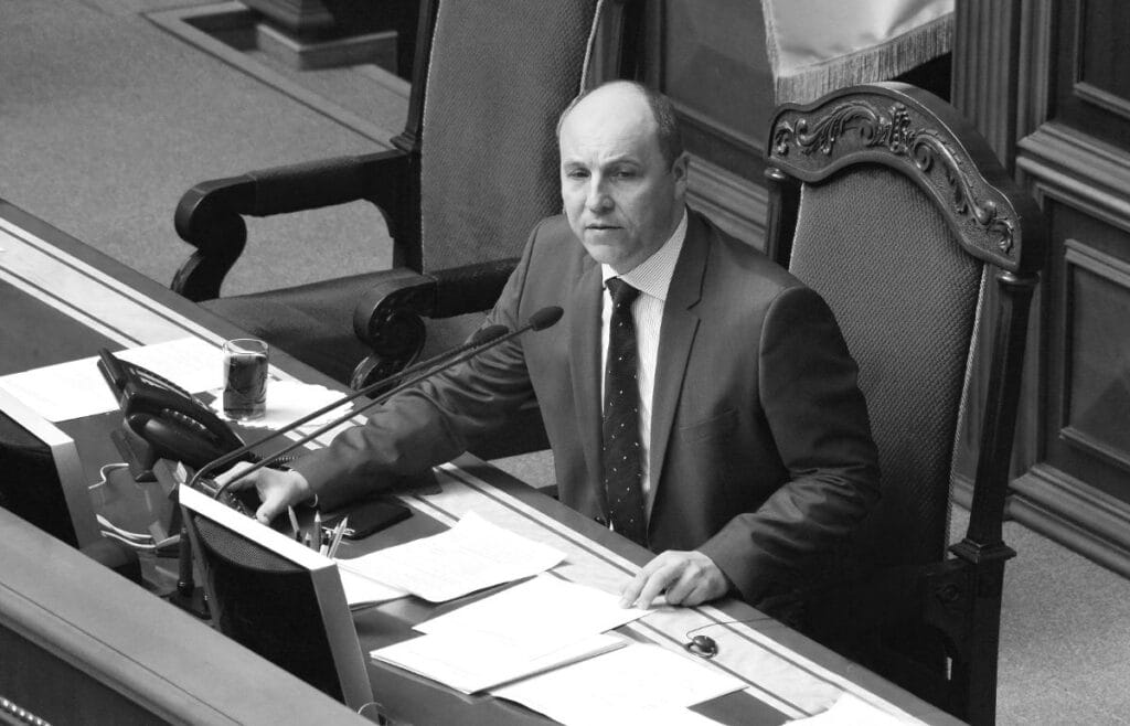 lviv de suikast ve silahli saldiri oldurulen andriy parubiy kimdi sembol 7966