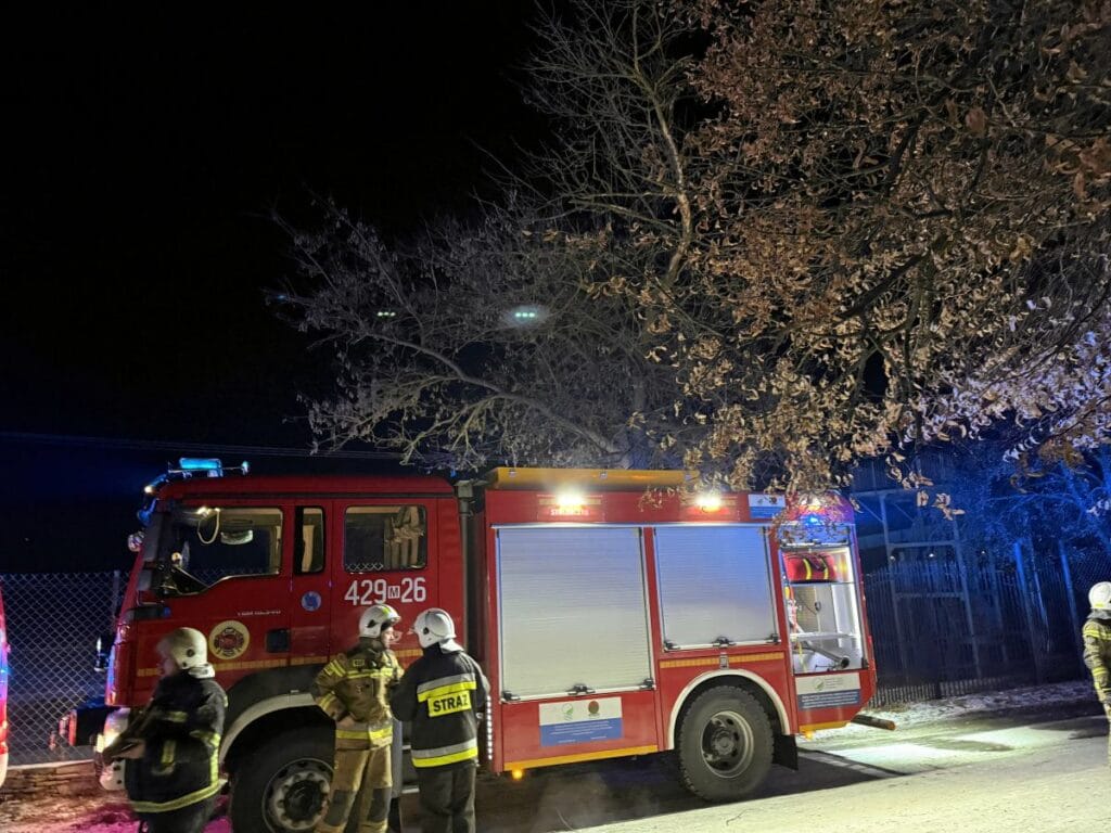 ma opolska da buyuk bir depo yangini kilikstra kac arisi carpti 4031
