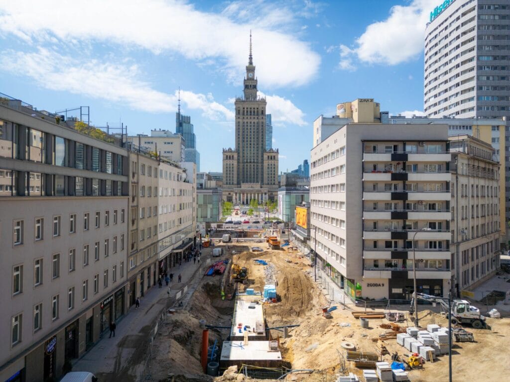 marsza kowska uzerinden zlota boyunca ve sienkiewicza da yeni gecisler halihazirda devam ediyor 7171