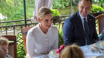 Marta nawrocka’nın i̇lk ziyareti: “sıradışı beklentileri aştı” 3 Marta nawrocka nin i lk ziyareti siradisi beklentileri asti 3824