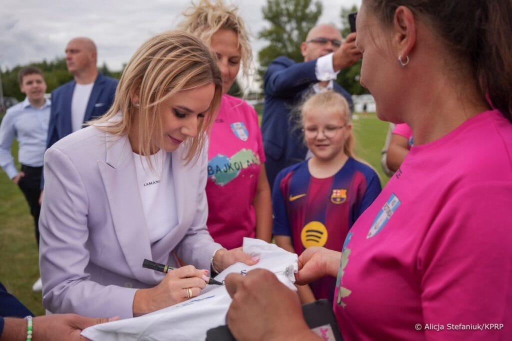 marta nawrocka nin ilk resmi katilimi first lady benzersiz bir etkinlikte yer aldi 6502